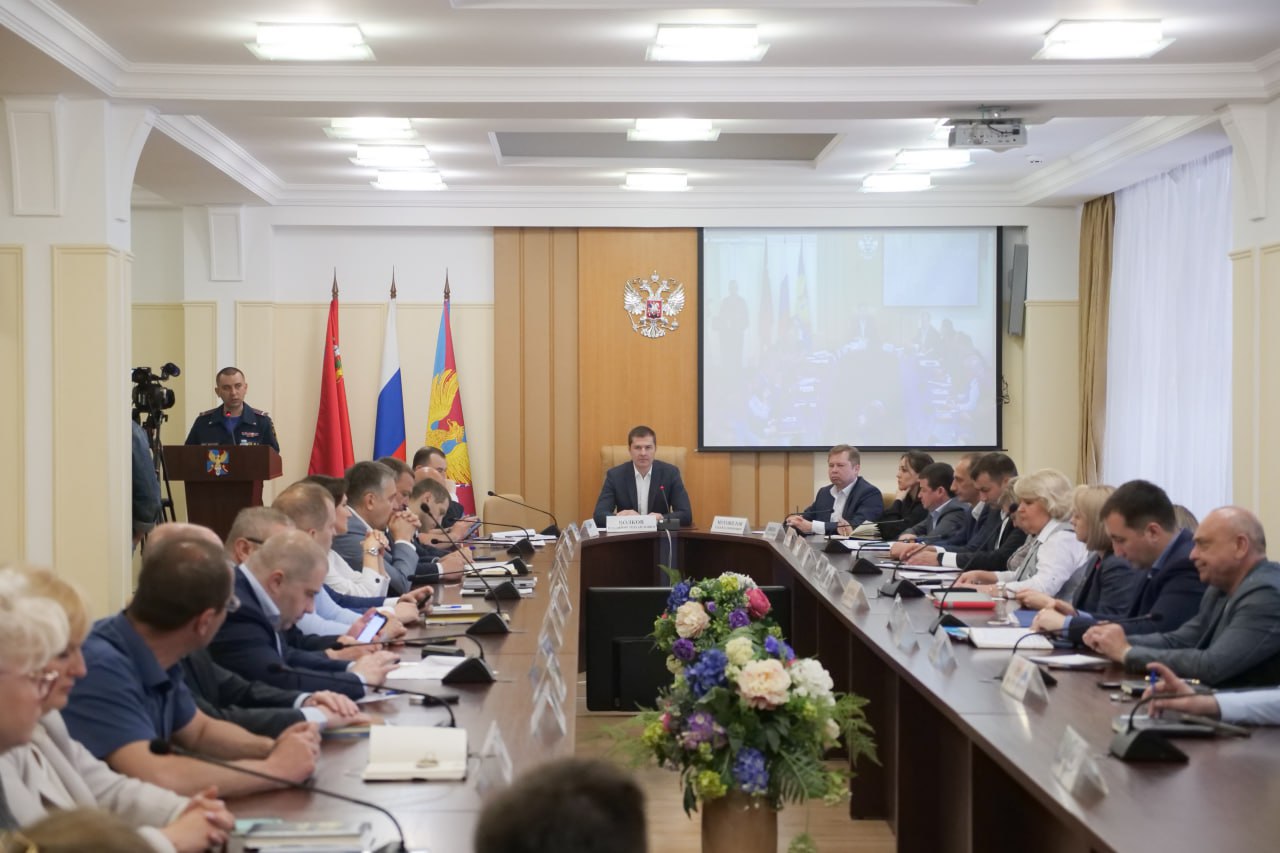 Владимир Волков провел оперативное совещание в Люберцах | 23.05.2023 |  Люберцы - БезФормата